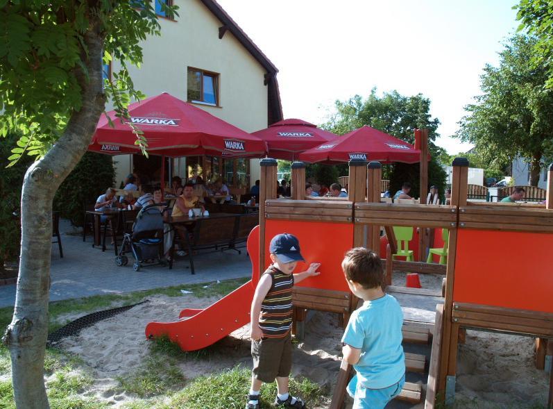 Pensjonat Fala Bed and Breakfast Ustronie Morskie Exterior foto
